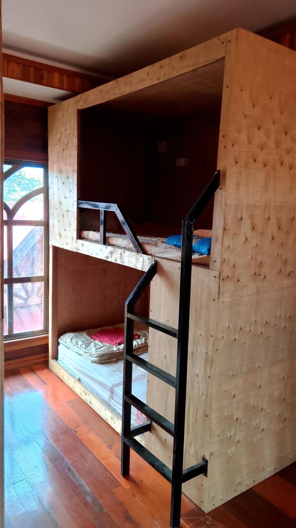 Tibet Restaurant And Hostel Nakasong ภายนอก รูปภาพ