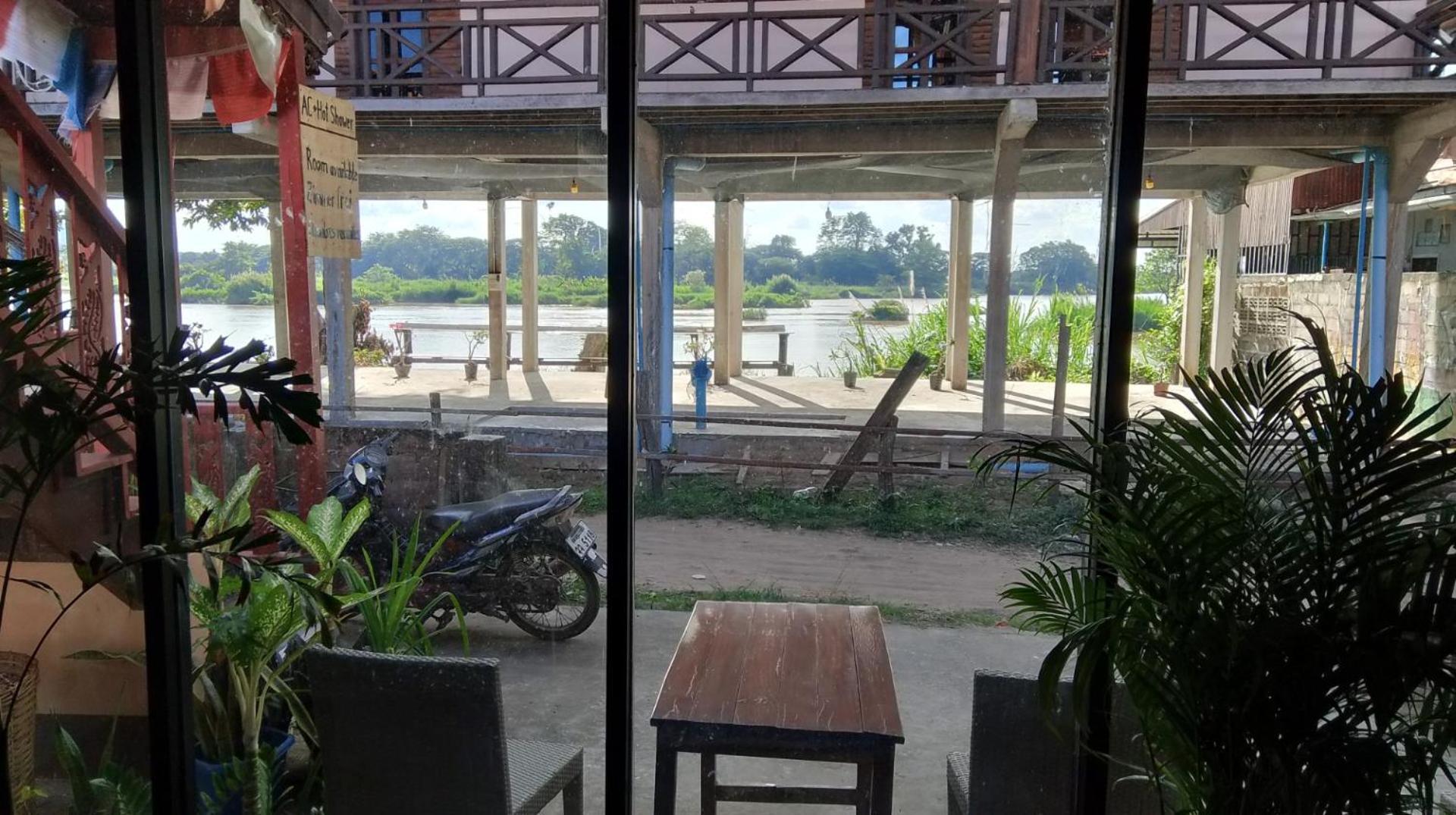Tibet Restaurant And Hostel Nakasong ภายนอก รูปภาพ